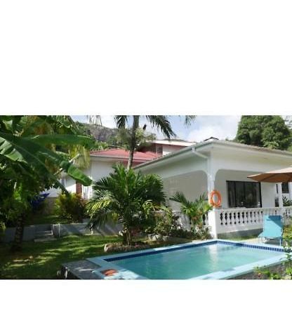 Отель Ogumka, Self Catering , Beoliere, Mahe Виктория Экстерьер фото