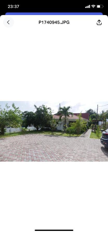 Отель Ogumka, Self Catering , Beoliere, Mahe Виктория Экстерьер фото